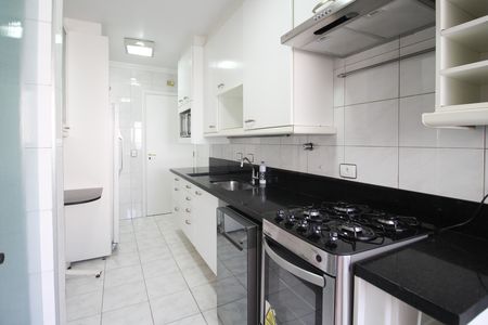 Apartamento para alugar com 90m², 2 quartos e 2 vagas Apartamento para alugar com 90m², 2 quartos e 2 vagasCozinha