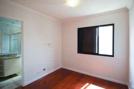 Apartamento para alugar com 90m², 2 quartos e 2 vagas Apartamento para alugar com 90m², 2 quartos e 2 vagasSuíte