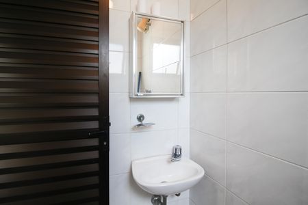 Apartamento para alugar com 90m², 2 quartos e 2 vagas Apartamento para alugar com 90m², 2 quartos e 2 vagasBanheiro de serviço