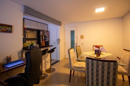 Apartamento à venda com 67m², 2 quartos e 1 vaga Apartamento à venda com 67m², 2 quartos e 1 vagaSala