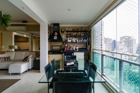 Apartamento à venda com 119m², 3 quartos e 2 vagasVaranda Sala