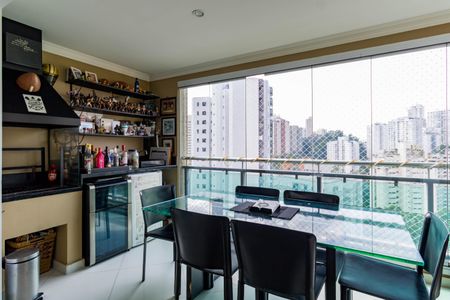 Apartamento à venda com 119m², 3 quartos e 2 vagasVaranda Sala