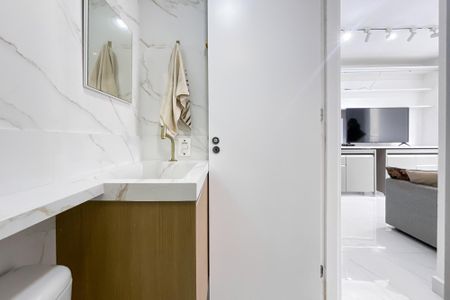 Apartamento à venda com 35m², 2 quartos e sem vaga Apartamento à venda com 35m², 2 quartos e sem vagaBanheiro
