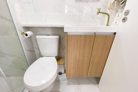 Apartamento à venda com 35m², 2 quartos e sem vaga Apartamento à venda com 35m², 2 quartos e sem vagaBanheiro