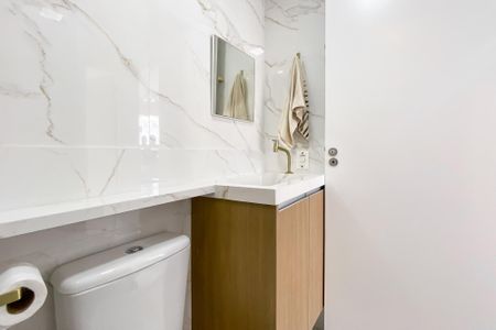 Apartamento à venda com 35m², 2 quartos e sem vaga Apartamento à venda com 35m², 2 quartos e sem vagaBanheiro