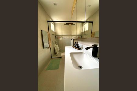 Apartamento à venda com 269m², 4 quartos e 1 vaga Apartamento à venda com 269m², 4 quartos e 1 vagaBanheiro suíte 1