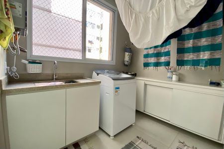 Apartamento à venda com 269m², 4 quartos e 1 vaga Apartamento à venda com 269m², 4 quartos e 1 vagaÁrea de Serviço