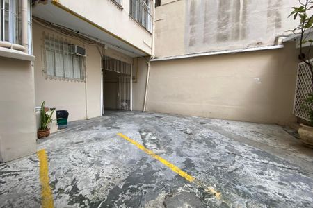 Apartamento à venda com 269m², 4 quartos e 1 vaga Apartamento à venda com 269m², 4 quartos e 1 vagaFachada