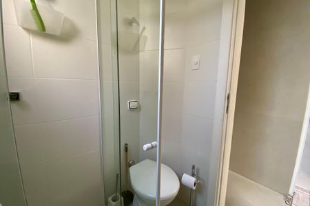 Apartamento à venda com 269m², 4 quartos e 1 vaga Apartamento à venda com 269m², 4 quartos e 1 vagaBanheiro de serviço