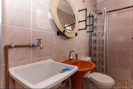 Studio para alugar com 25m², 1 quarto e sem vaga Studio para alugar com 25m², 1 quarto e sem vagaBanheiro Social