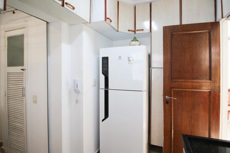 Apartamento para alugar com 70m², 2 quartos e 1 vagaCozinha