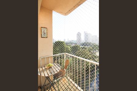 Apartamento para alugar com 70m², 2 quartos e 1 vagaVaranda