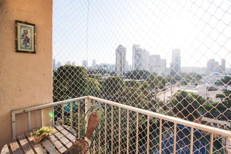 Apartamento para alugar com 70m², 2 quartos e 1 vagaVaranda