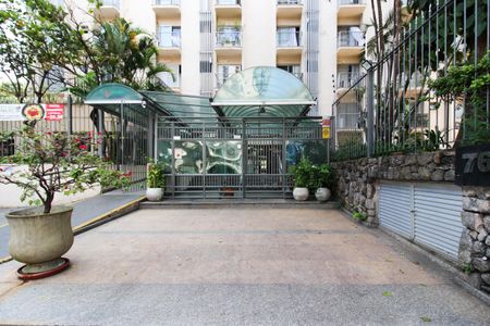 Apartamento para alugar com 70m², 2 quartos e 1 vagaFachada