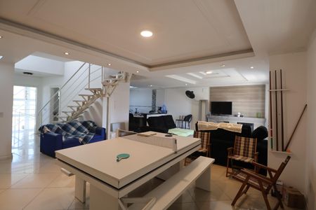 Casa à venda com 400m², 3 quartos e 2 vagasSala