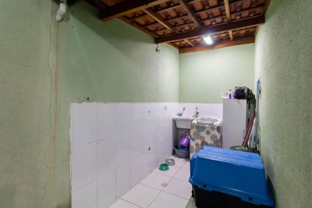 Casa à venda com 70m², 2 quartos e 2 vagasÁrea de Serviço