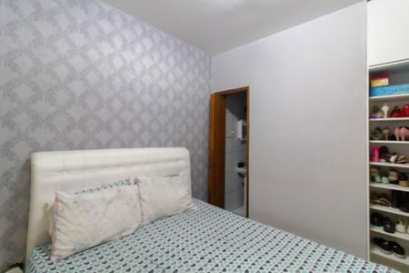 Casa à venda com 70m², 2 quartos e 2 vagasSuíte 1