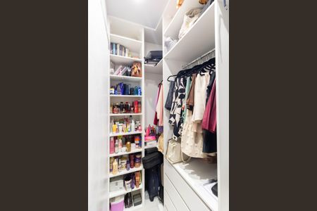 Casa à venda com 70m², 2 quartos e 2 vagasCloset