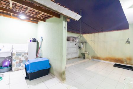 Casa à venda com 70m², 2 quartos e 2 vagasÁrea de Serviço