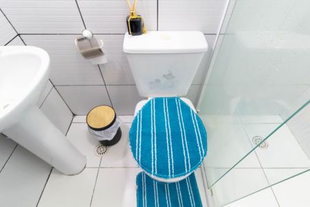 Casa à venda com 70m², 2 quartos e 2 vagasBanheiro da Suíte 1