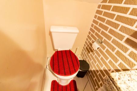 Casa à venda com 70m², 2 quartos e 2 vagasLavabo