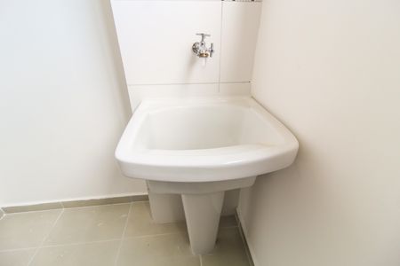 Apartamento para alugar com 35m², 2 quartos e sem vaga Apartamento para alugar com 35m², 2 quartos e sem vagaCozinha e Área de Serviço