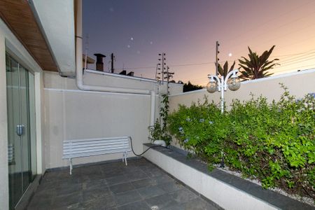 Apartamento à venda com 147m², 3 quartos e 2 vagas Apartamento à venda com 147m², 3 quartos e 2 vagasÁrea comum - Salão de festas