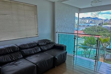 Casa à venda com 270m², 5 quartos e 3 vagasSala 2