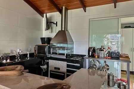 Casa à venda com 270m², 5 quartos e 3 vagasCozinha