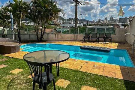 Casa à venda com 270m², 5 quartos e 3 vagasVaranda da Sala