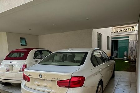 Casa à venda com 270m², 5 quartos e 3 vagasGaragem