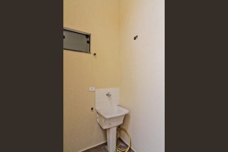 Casa à venda com 180m², 3 quartos e 1 vagaÁrea de Serviço