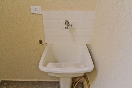 Casa à venda com 180m², 3 quartos e 1 vagaÁrea de Serviço