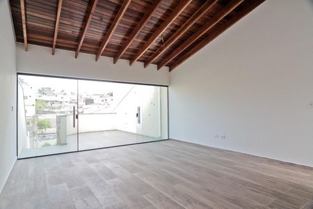 Casa à venda com 180m², 3 quartos e 1 vagaSala/Cozinha