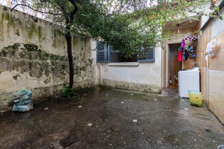 Casa para alugar com 110m², 2 quartos e 1 vaga Casa para alugar com 110m², 2 quartos e 1 vagaQuintal