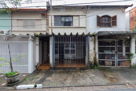 Casa para alugar com 110m², 2 quartos e 1 vaga Casa para alugar com 110m², 2 quartos e 1 vagaFachada