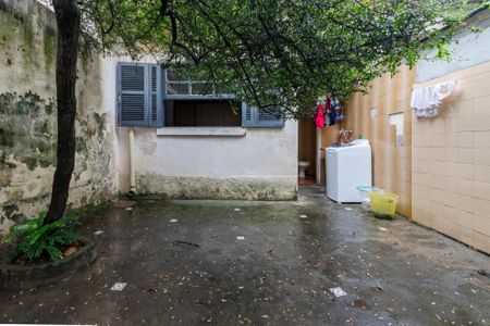 Casa para alugar com 110m², 2 quartos e 1 vaga Casa para alugar com 110m², 2 quartos e 1 vagaQuintal