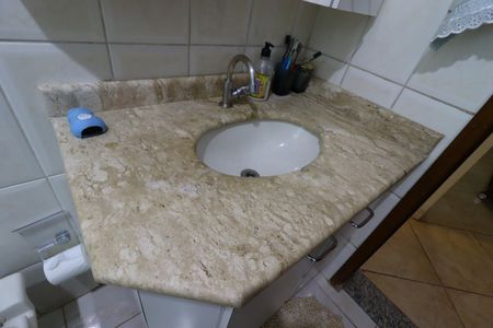 Casa à venda com 116m², 2 quartos e 2 vagasBanheiro 