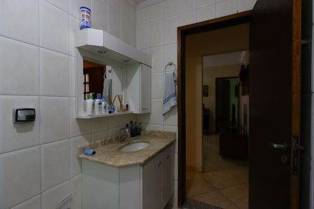 Casa à venda com 116m², 2 quartos e 2 vagasBanheiro