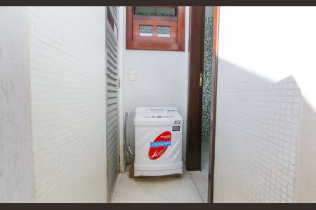 Casa à venda com 596m², 4 quartos e 8 vagas Casa à venda com 596m², 4 quartos e 8 vagasSAUNA