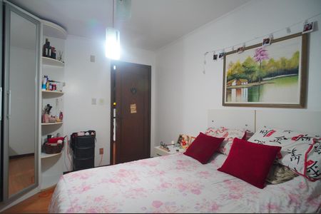 Casa à venda com 307m², 4 quartos e 2 vagasQuarto 1