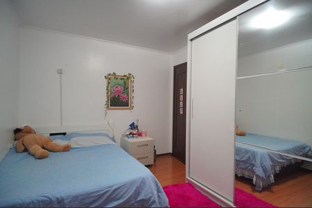 Casa à venda com 307m², 4 quartos e 2 vagasQuarto 2