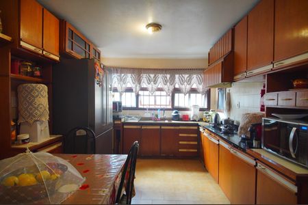 Casa à venda com 307m², 4 quartos e 2 vagasCozinha