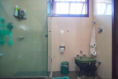 Casa à venda com 307m², 4 quartos e 2 vagasBanheiro da Suíte