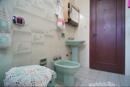 Casa à venda com 307m², 4 quartos e 2 vagasBanheiro 3