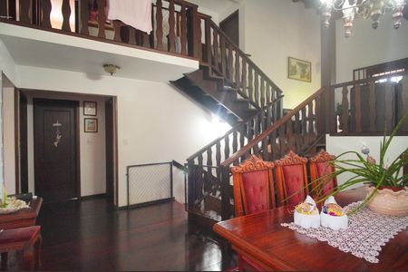 Casa à venda com 307m², 4 quartos e 2 vagasSala de Jantar