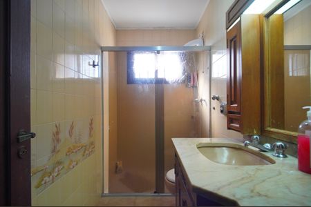 Casa à venda com 307m², 4 quartos e 2 vagasBanheiro 1