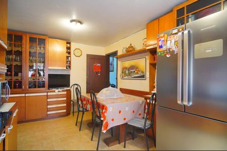 Casa à venda com 307m², 4 quartos e 2 vagasCozinha