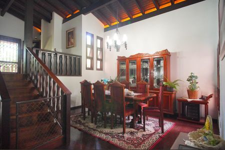 Casa à venda com 307m², 4 quartos e 2 vagasSala de Jantar