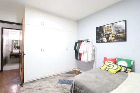 Casa para alugar com 352m², 4 quartos e 8 vagasQuarto 2